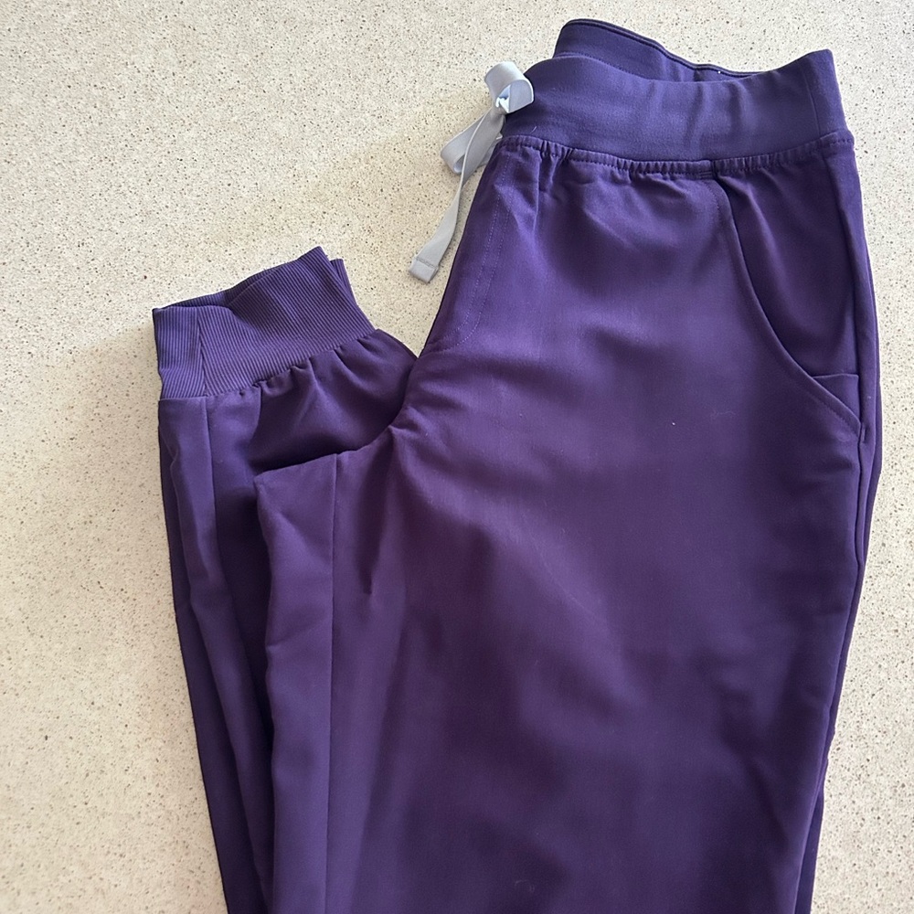 Figs Women's Deep Plum Jogger scrub pants